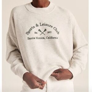 Abercrombie & Fitch Grey Graphic Sweatshirt